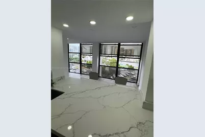800 Parkview Dr #502, Hallandale Beach, FL 33009 - Photo 16