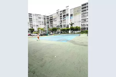 800 Parkview Dr #502, Hallandale Beach, FL 33009 - Photo 22