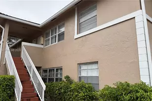 1006 Twin Lakes Dr, Coral Springs, FL 33071 - Photo 2