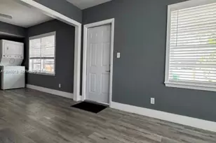 820 SE 12th St, Fort Lauderdale, FL 33316 - Photo 2