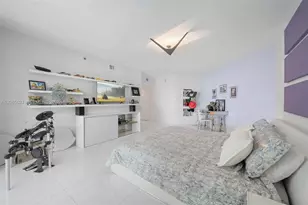 2711 S Ocean Dr, Hollywood, FL 33019 - Photo 10