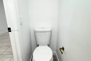 5580 W 26th Ct, Hialeah, FL 33016 - Photo 8