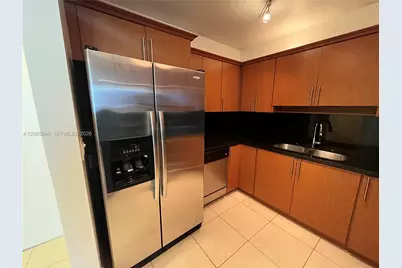 1605 Bay Rd #403, Miami Beach, FL 33139 - Photo 4
