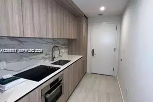 77 SE 5th St, Miami, FL 33131 - Photo 6