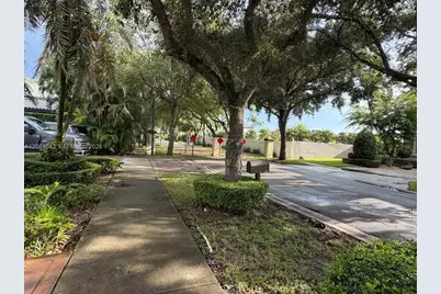 15901 NW 83rd Pl, Miami Lakes, FL 33016 - Photo 12
