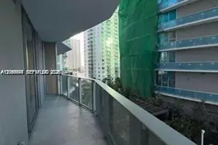 77 SE 5th St, Miami, FL 33131 - Photo 2