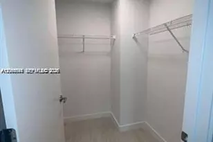 77 SE 5th St, Miami, FL 33131 - Photo 12