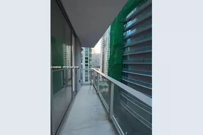 77 SE 5th St #2004, Miami, FL 33131 - Photo 2