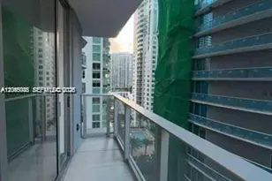 77 SE 5th St, Miami, FL 33131 - Photo 2