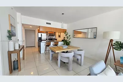 1750 N Bayshore Dr #2010, Miami, FL 33132 - Photo 4