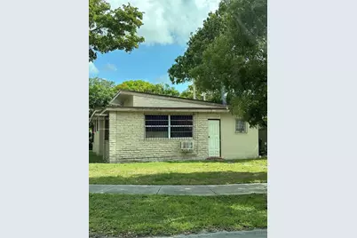1300 SW 58th Ave, West Miami, FL 33144 - Photo 4