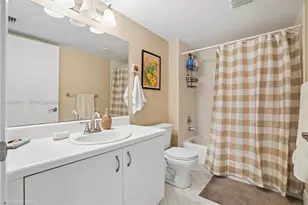900 SW 142nd Ave, Pembroke Pines, FL 33027 - Photo 12