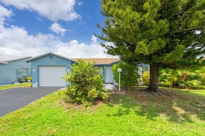 7235 Pine Bluff Dr, Lake Worth, FL 33467 - Photo 1