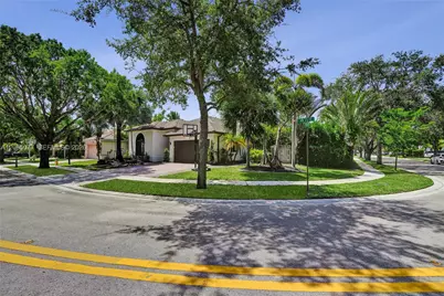 14298 NW 23rd St, Pembroke Pines, FL 33028 - Photo 2