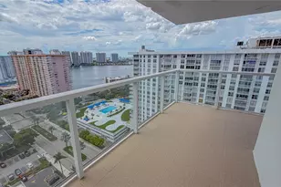230 174th St, Sunny Isles Beach, FL 33160 - Photo 32