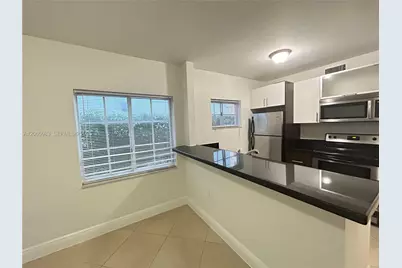 1034 Lenox Ave #10, Miami Beach, FL 33139 - Photo 4