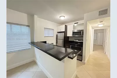1034 Lenox Ave #10, Miami Beach, FL 33139 - Photo 2