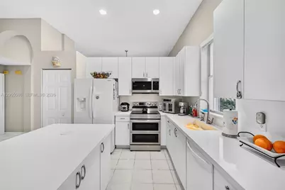13356 NW 16th St, Pembroke Pines, FL 33028 - Photo 14