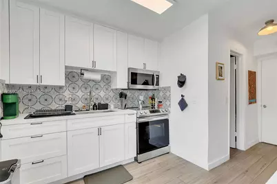 595 NW 101st St #0, Miami, FL 33150 - Photo 4