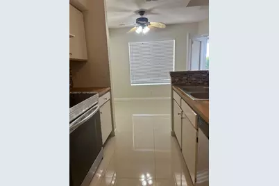815 W Boynton Beach Blvd #2-202, Boynton Beach, FL 33426 - Photo 6