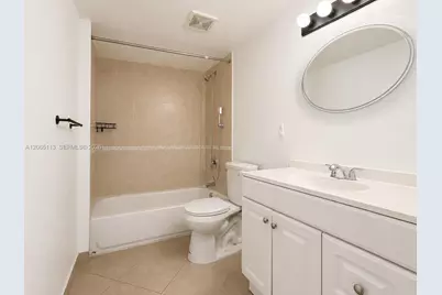 1621 Collins Ave #402, Miami Beach, FL 33139 - Photo 16