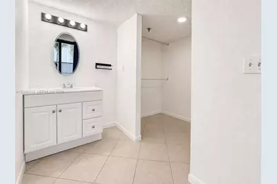 1621 Collins Ave #402, Miami Beach, FL 33139 - Photo 12