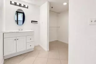 1621 Collins Ave, Miami Beach, FL 33139 - Photo 12