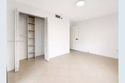 1621 Collins Ave #402, Miami Beach, FL 33139 - Photo 14
