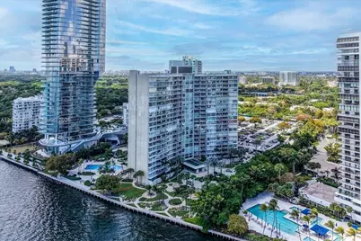 2451 Brickell Ave #4F, Miami, FL 33129 - Photo 2