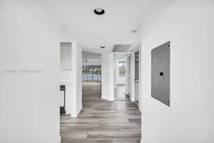 550 SW 138th Ave, Pembroke Pines, FL 33027 - Photo 1