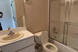 3000 Island Blvd, Aventura, FL 33160 - Photo 6