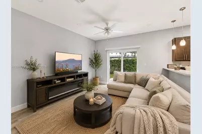 1686 NE 30th St, Pompano Beach, FL 33064 - Photo 4