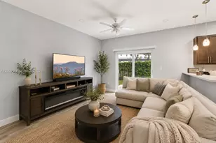 1686 NE 30th St, Pompano Beach, FL 33064 - Photo 4