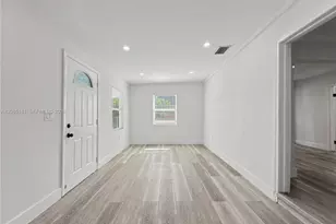 228 NW 39th St, Miami, FL 33127 - Photo 4