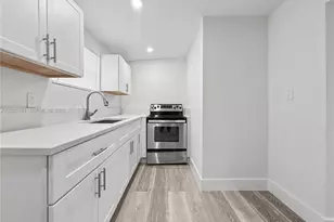 228 NW 39th St, Miami, FL 33127 - Photo 18