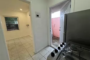 2380 NW Flagler Terrace, Miami, FL 33125 - Photo 10