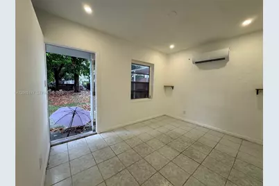 2380 NW Flagler Ter #R, Miami, FL 33125 - Photo 4