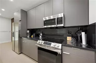 1121 NW 25th St, Miami, FL 33127 - Photo 6