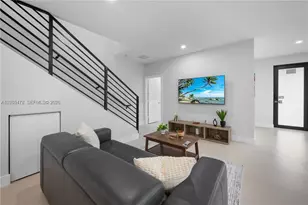 1121 NW 25th St, Miami, FL 33127 - Photo 10