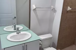 315 NE 3rd Ave, Fort Lauderdale, FL 33301 - Photo 14