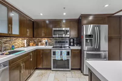 2625 Collins Ave #402, Miami Beach, FL 33140 - Photo 10