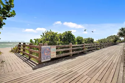 2625 Collins Ave #402, Miami Beach, FL 33140 - Photo 30