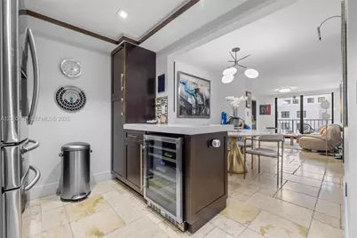 2625 Collins Ave #402, Miami Beach, FL 33140 - Photo 12