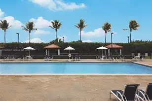 2625 Collins Ave, Miami Beach, FL 33140 - Photo 28