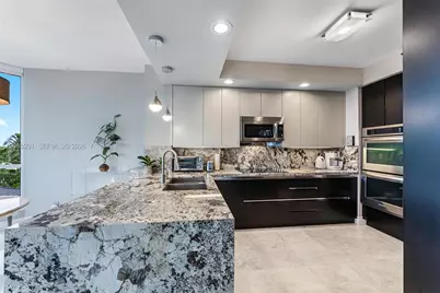 21150 Point Pl #702, Aventura, FL 33180 - Photo 12