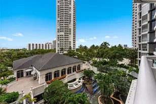 21150 Point Pl, Aventura, FL 33180 - Photo 32