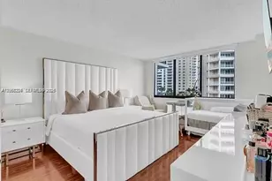 540 Brickell Key Dr, Miami, FL 33131 - Photo 4