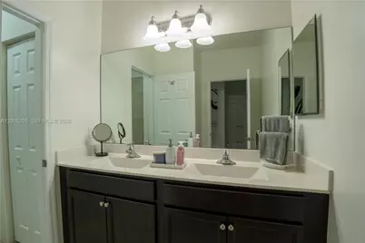 6943 Halton Park Ln, Coconut Creek, FL 33073 - Photo 4