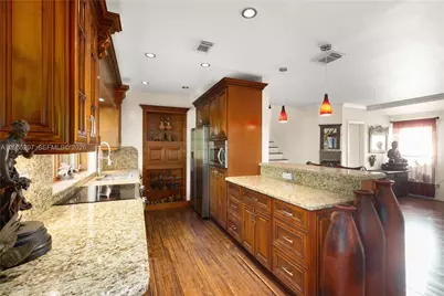 6315 Maynada St, Coral Gables, FL 33146 - Photo 12