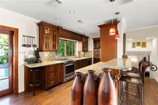 6315 Maynada St, Coral Gables, FL 33146 - Photo 10